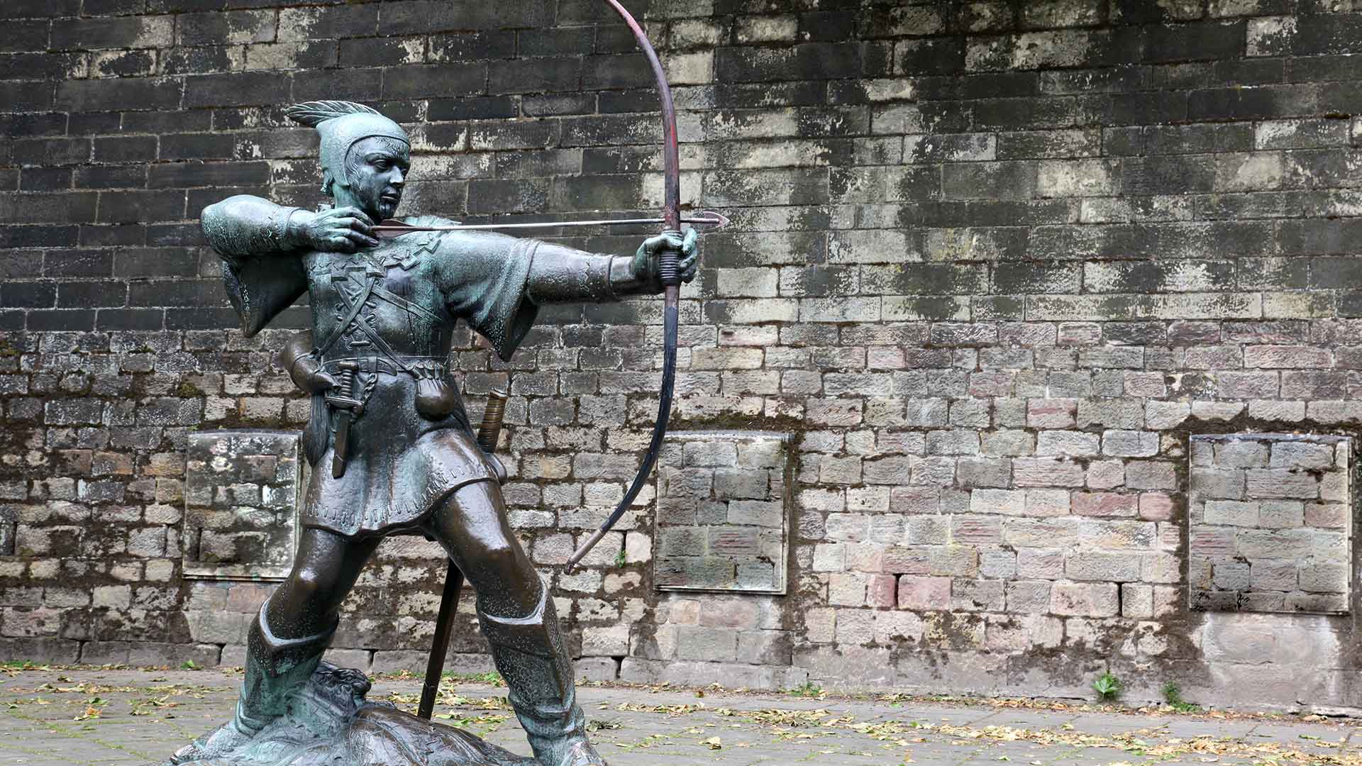 Statue of Robin Hood Nottingham Castle