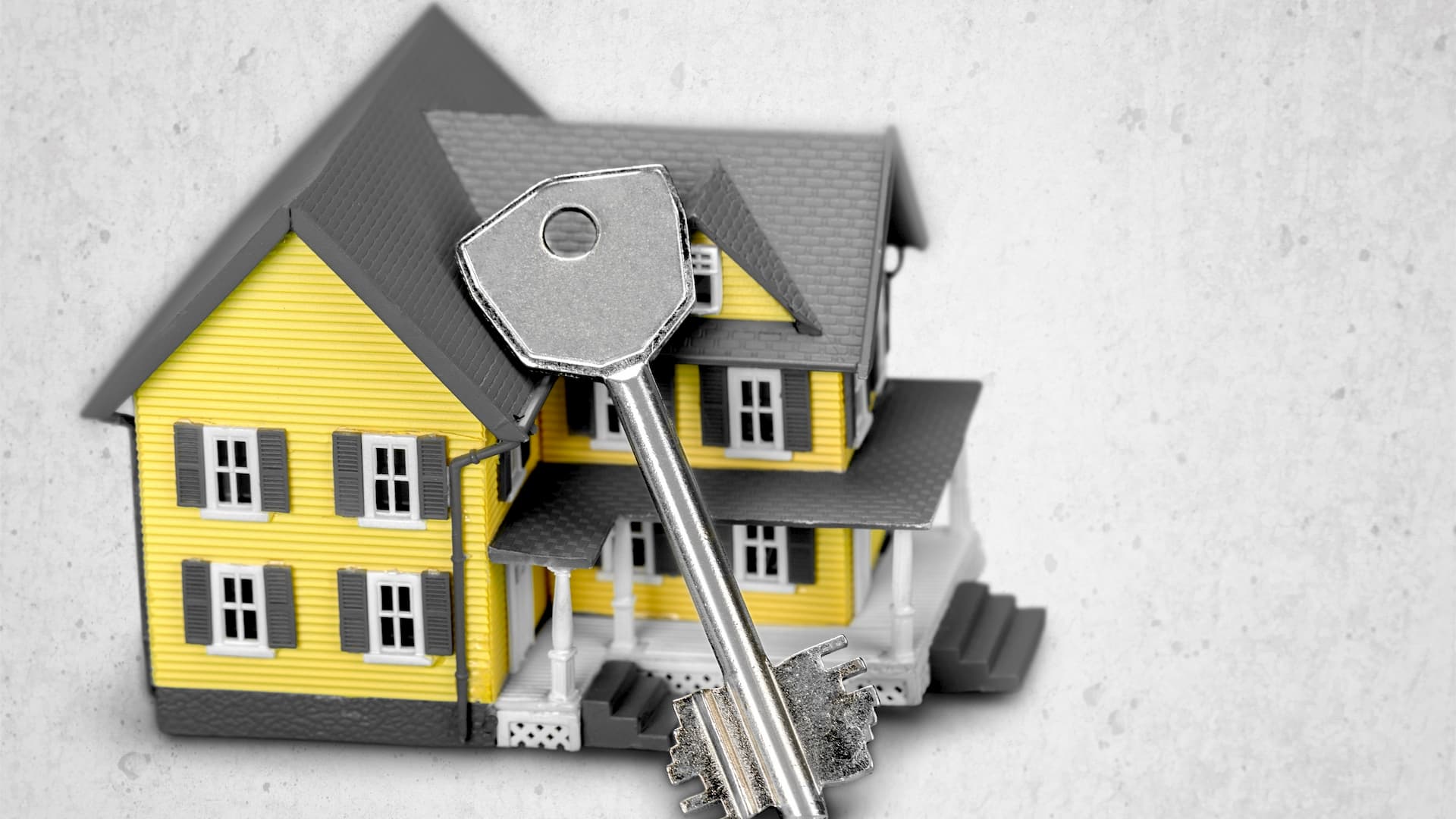 Yellow House and Keys