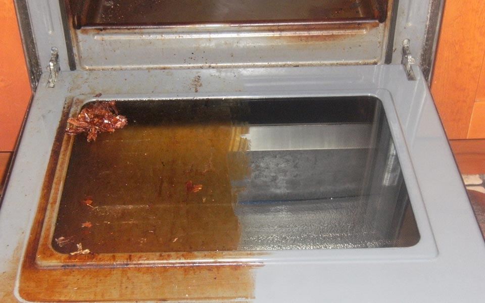 Half cleaned oven